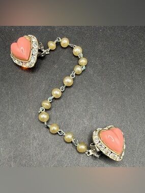 Vintage Pink Heart Shaped Bejeweled Crystal Rhinestone Pearlescent Scarf Clip